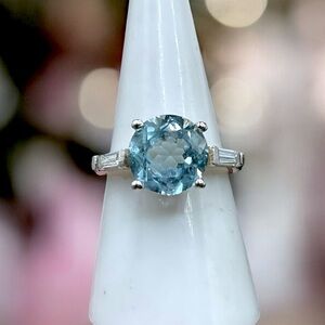 🌺Vintage Blue Topaz & CZ Ring